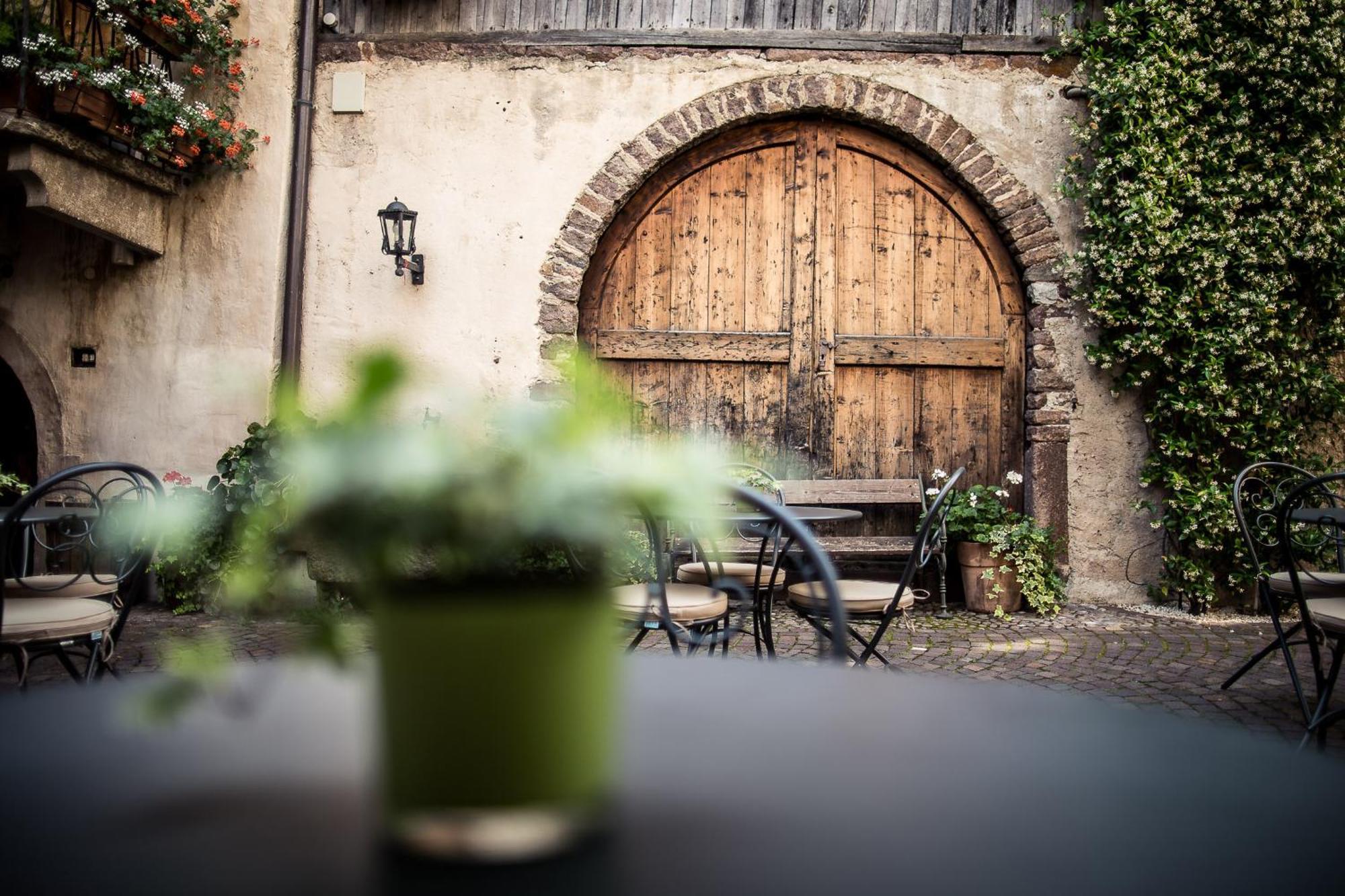 Romantik Hotel Jagdhof Caldaro Eksteriør bilde