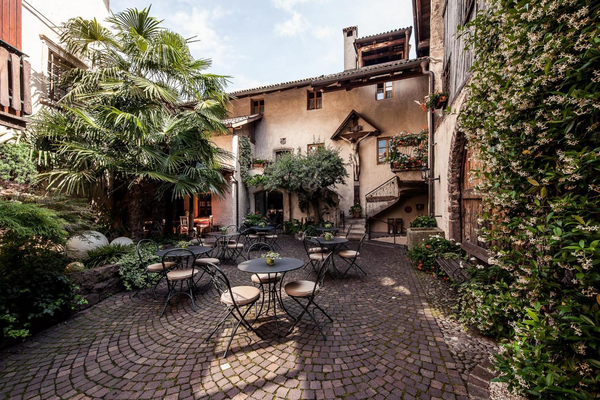 Romantik Hotel Jagdhof Caldaro Eksteriør bilde