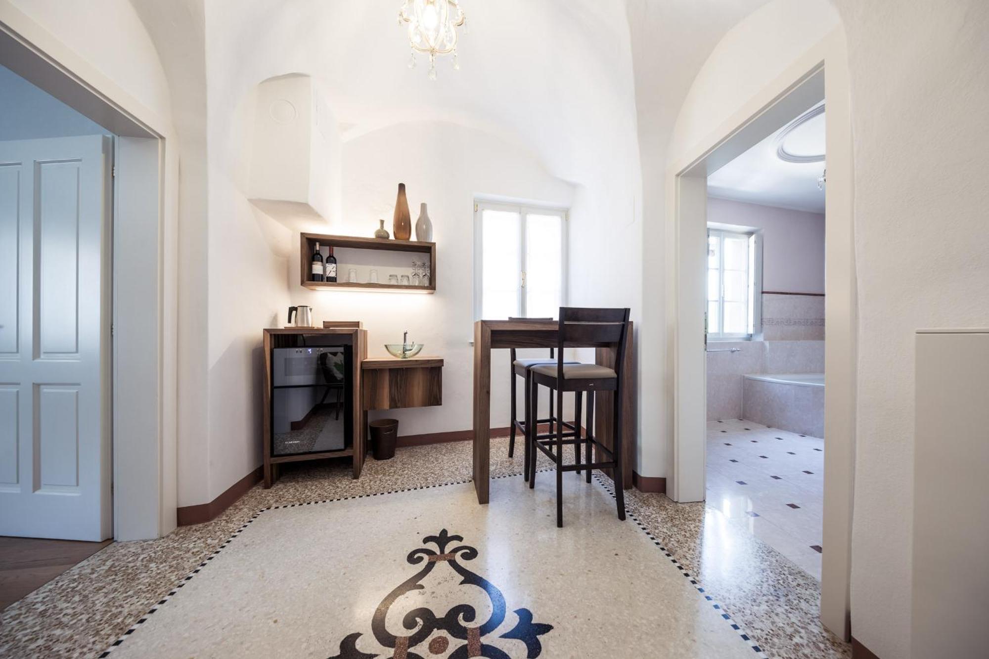 Romantik Hotel Jagdhof Caldaro Eksteriør bilde