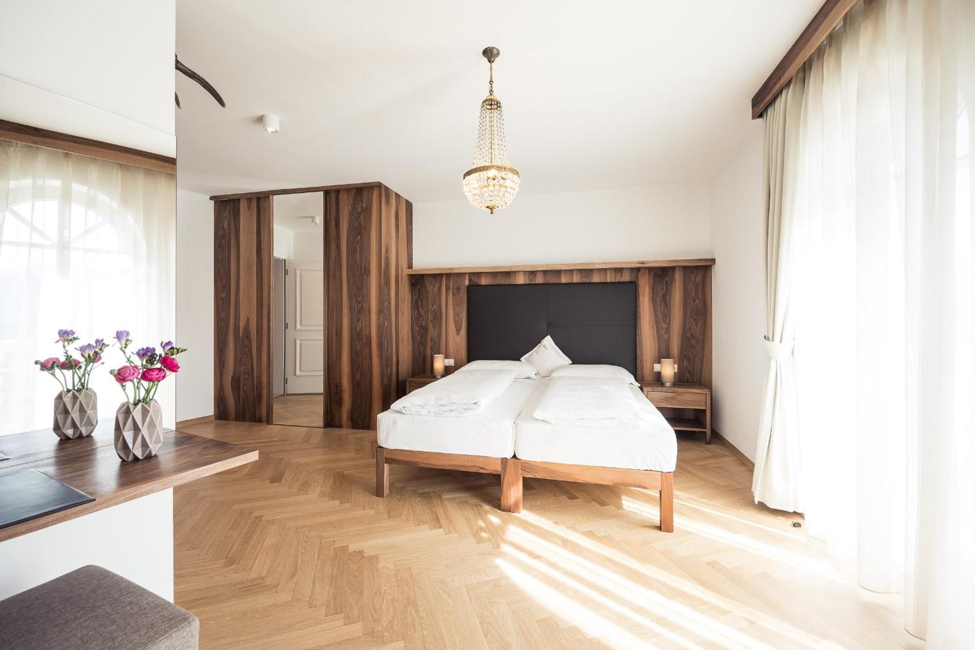 Romantik Hotel Jagdhof Caldaro Eksteriør bilde