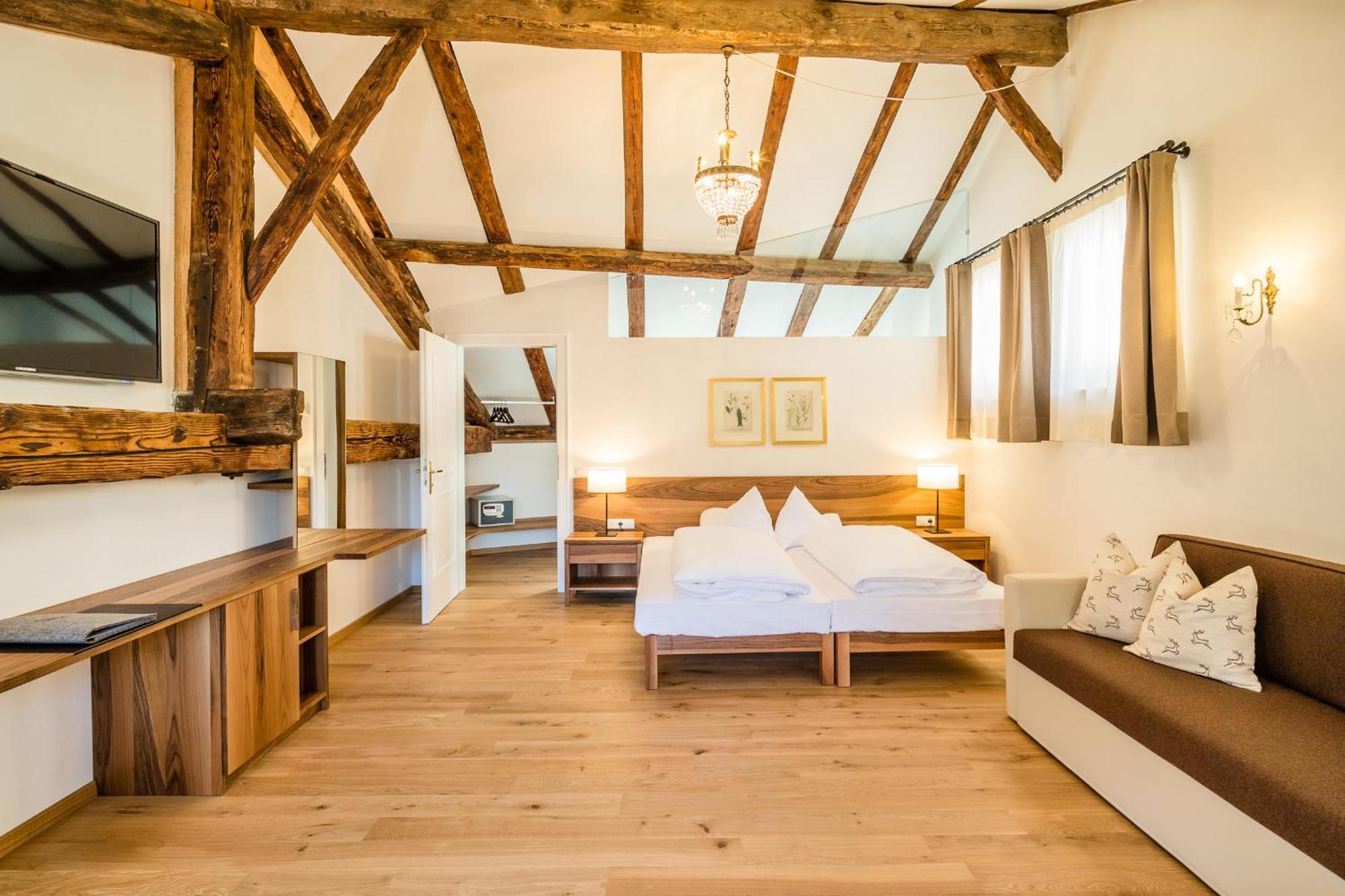 Romantik Hotel Jagdhof Caldaro Eksteriør bilde