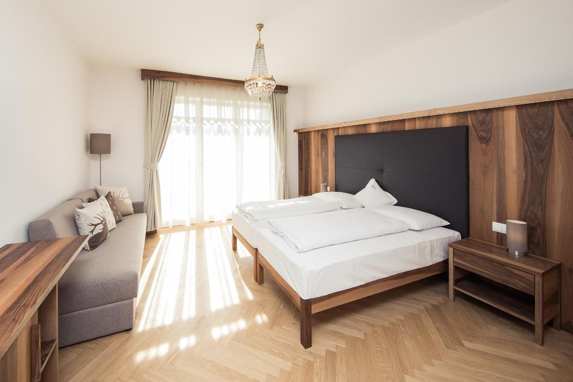 Romantik Hotel Jagdhof Caldaro Eksteriør bilde