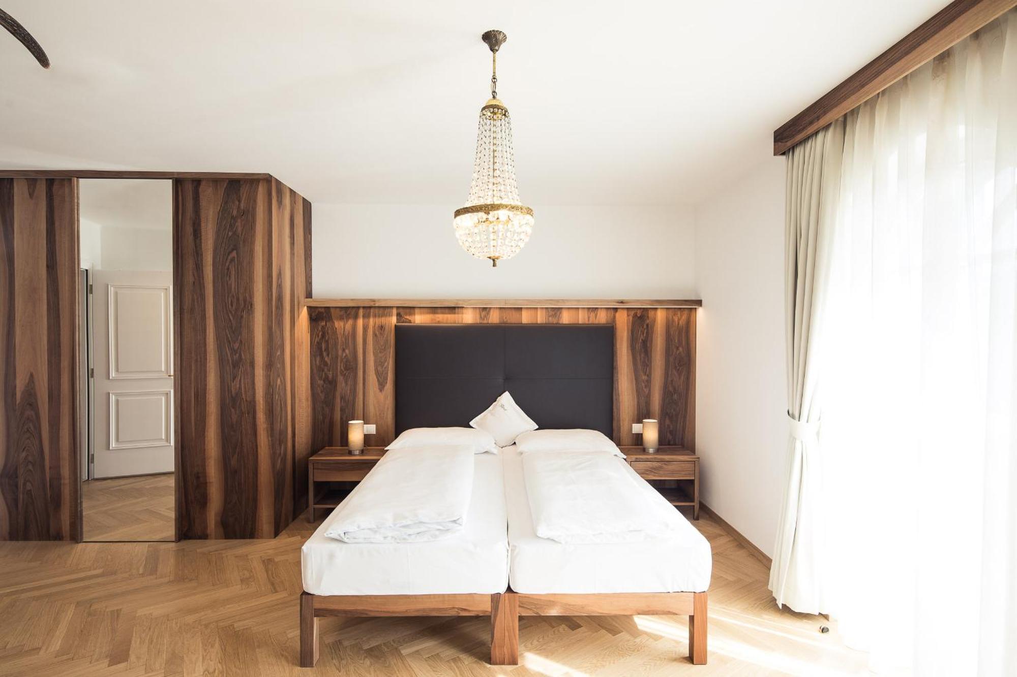 Romantik Hotel Jagdhof Caldaro Eksteriør bilde